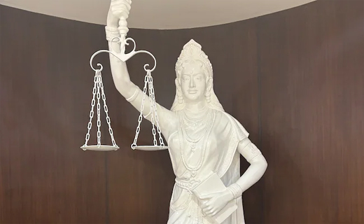 SC lady statue